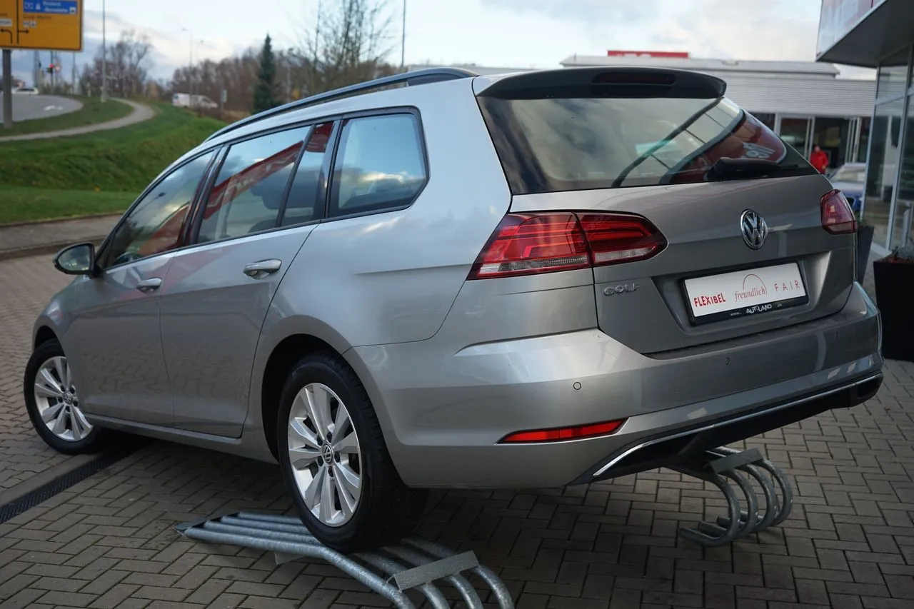 Volkswagen Golf Variant 1.5TSI DSG...  Image 2