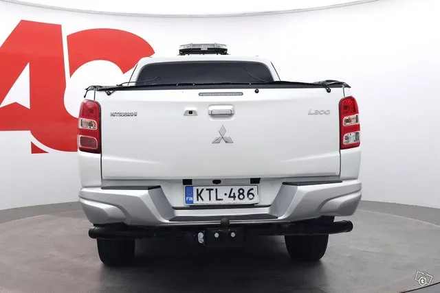 Mitsubishi L200 ClubCab 2,4 DI-D Magnum MT - / ALV 24% / Kamera / Koukku / Suomi-auto / Täydellinen merkkiliikkeen huoltokirja / Image 4