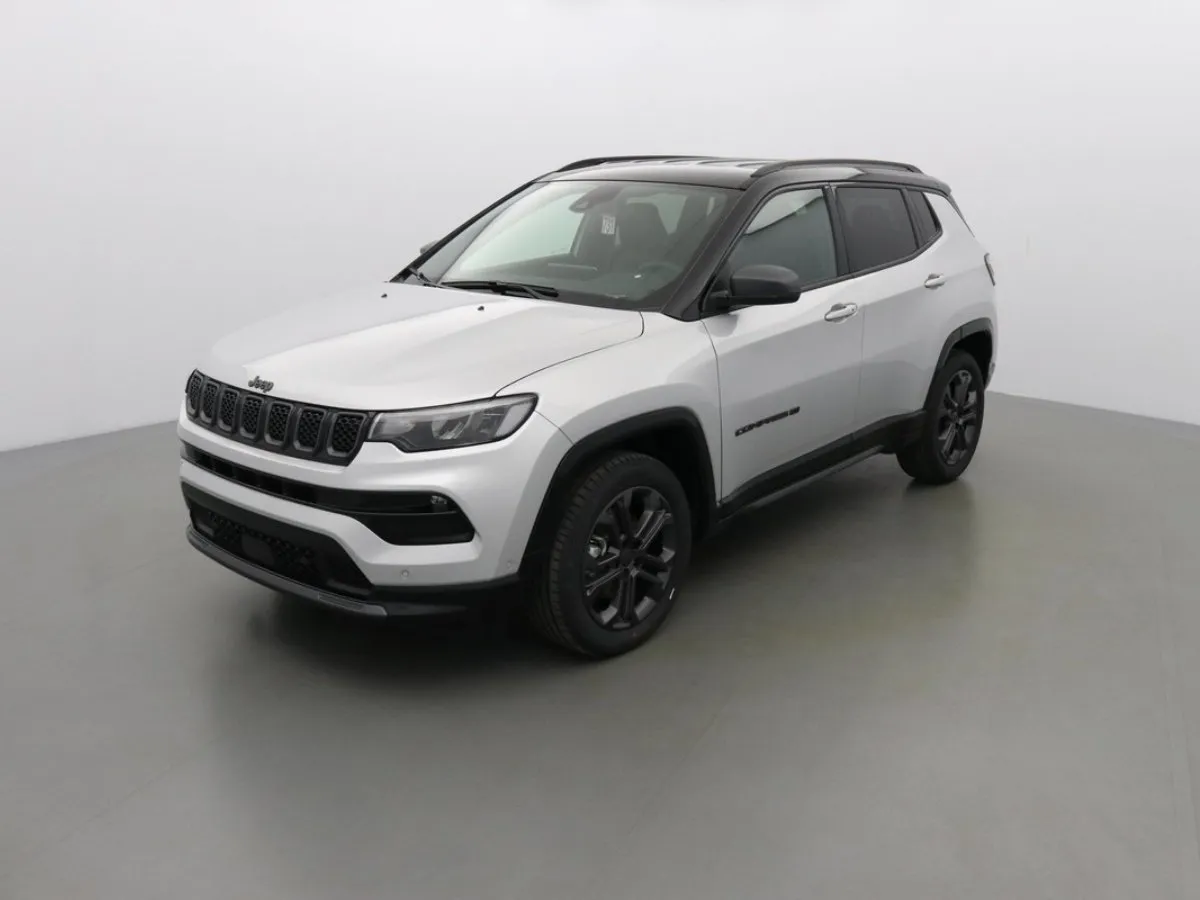 Jeep COMPASS TURBO T4 150 80TH ANNIVERSARY Image 1