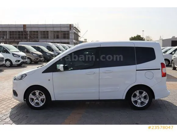 Ford Tourneo Courier 1.5 TDCi Delux Image 2